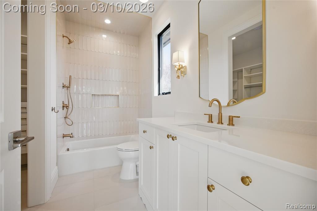 3281 Chickering Lane, Bloomfield Hills, MI 48302 — Photo 35