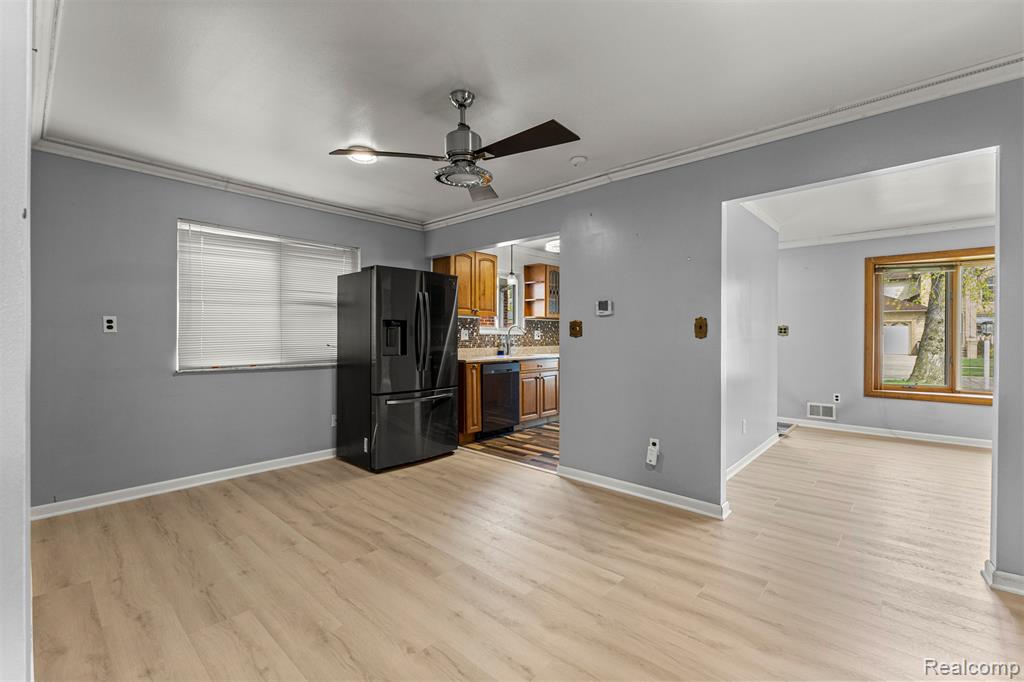 6151 Robindale Avenue, Dearborn Heights, MI 48127 — Photo 12