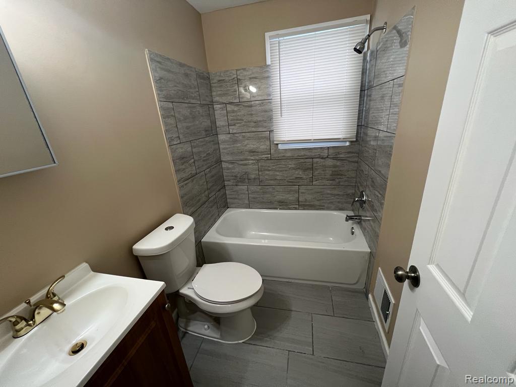 8316 Piedmont Street, Detroit, MI 48228 — Photo 5