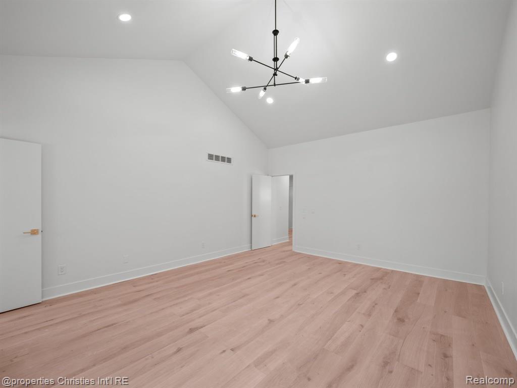 2459 HICKORY GLEN Drive, Bloomfield Hills, MI 48304 — Photo 22