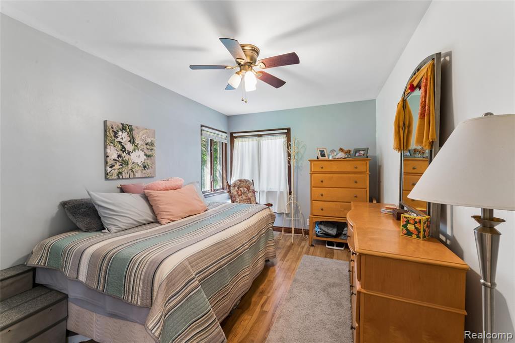 6214 Hugh Street, Burton, MI 48509 — Photo 40