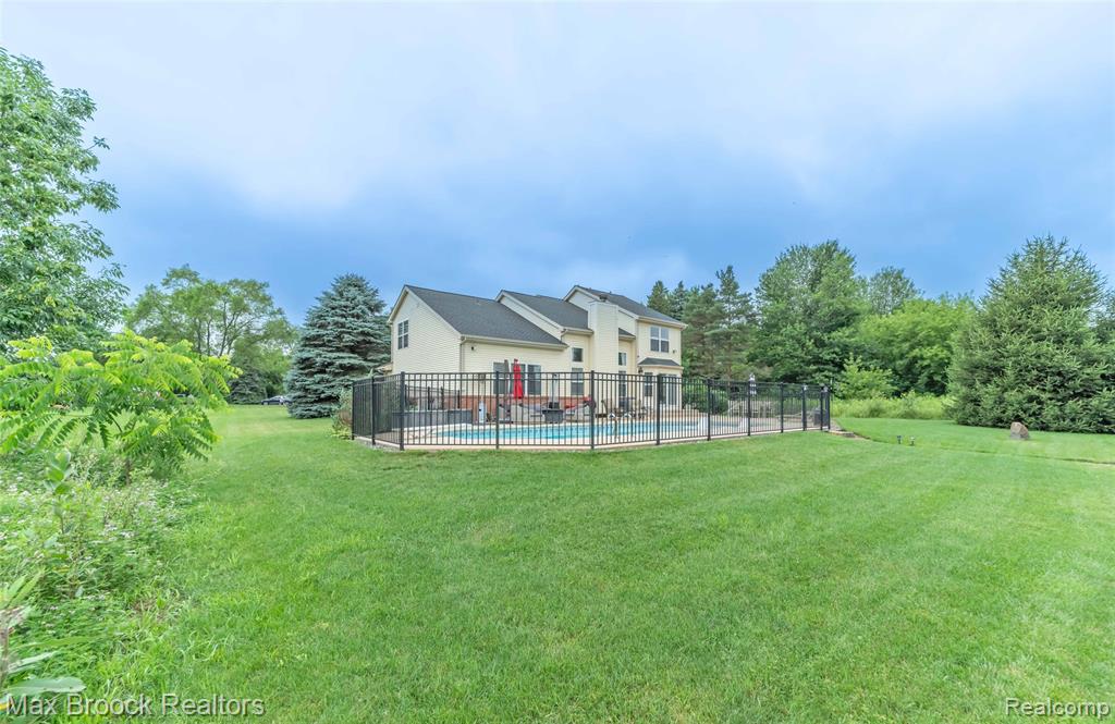 1478 Courtney Court, Hartland, MI 48353 — Photo 7
