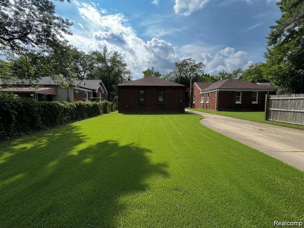 12688 MEMORIAL Street - Photo 2