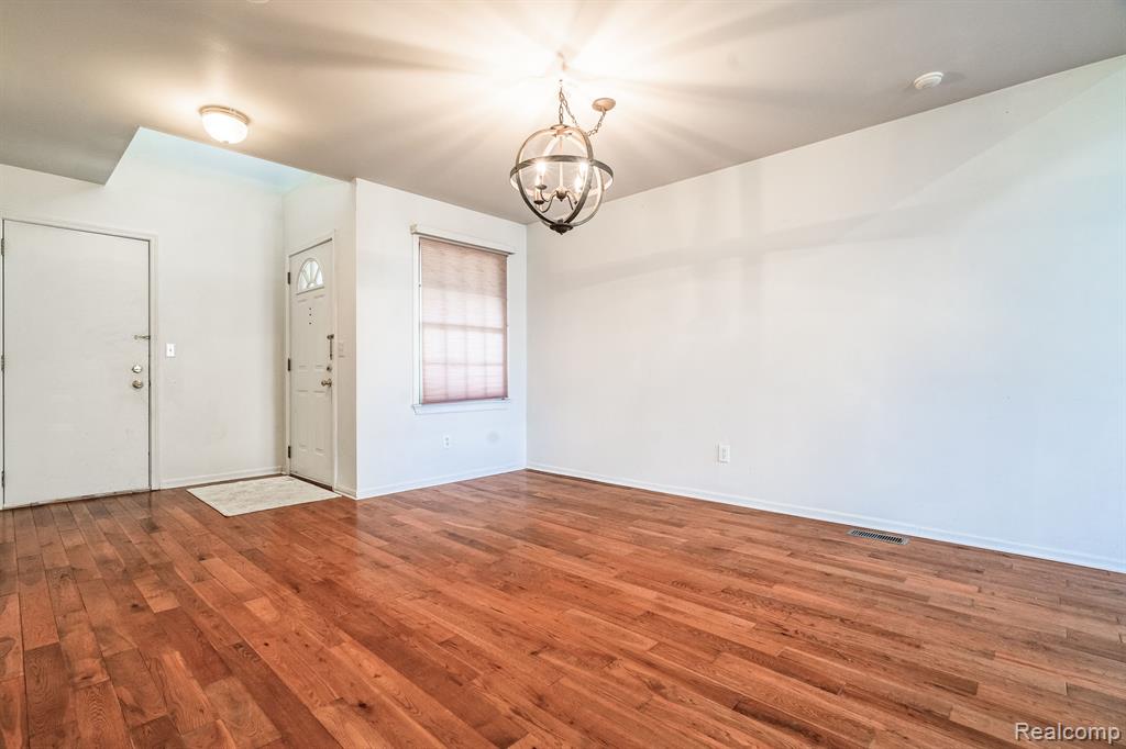 45293 HORSESHOE Circle, Canton, MI 48187 — Photo 15
