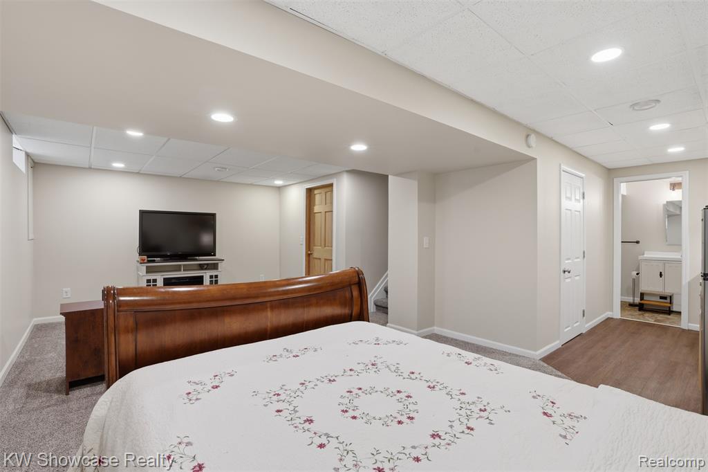 2015 Huntingdon Drive, Wixom, MI 48393 — Photo 29