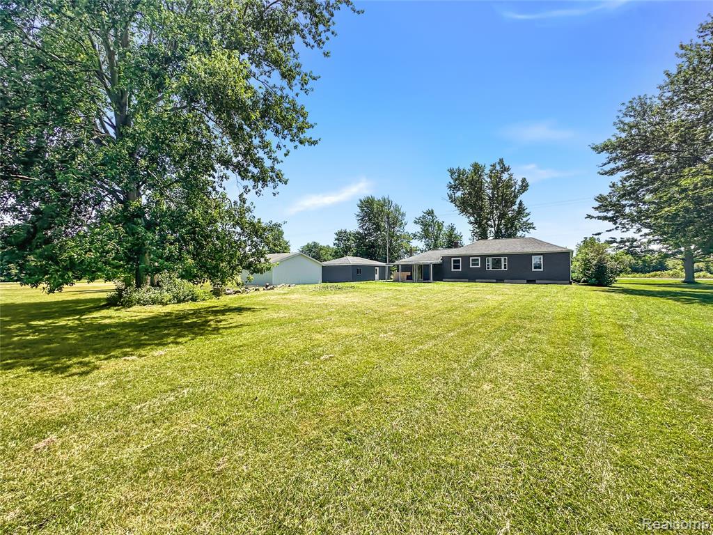 4078 W Coldwater Road, Flint, MI 48504 — Photo 7