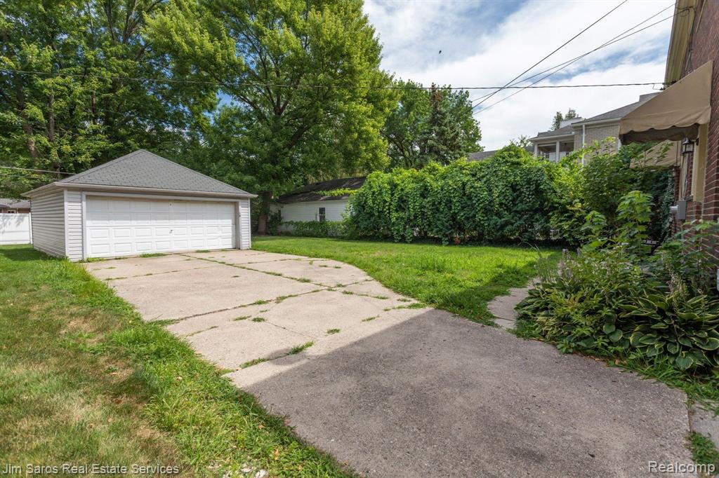 902 Neff Right Unit, Grosse Pointe, MI 48230 — Photo 14