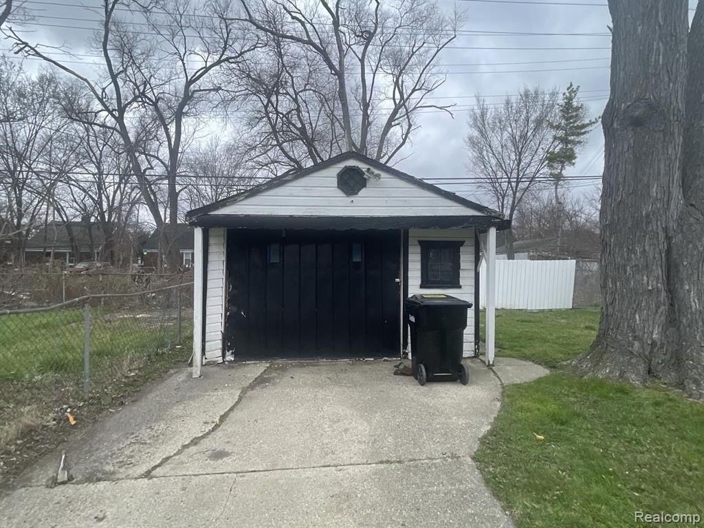 9115 ROSELAWN Street, Detroit, MI 48204 — Photo 9