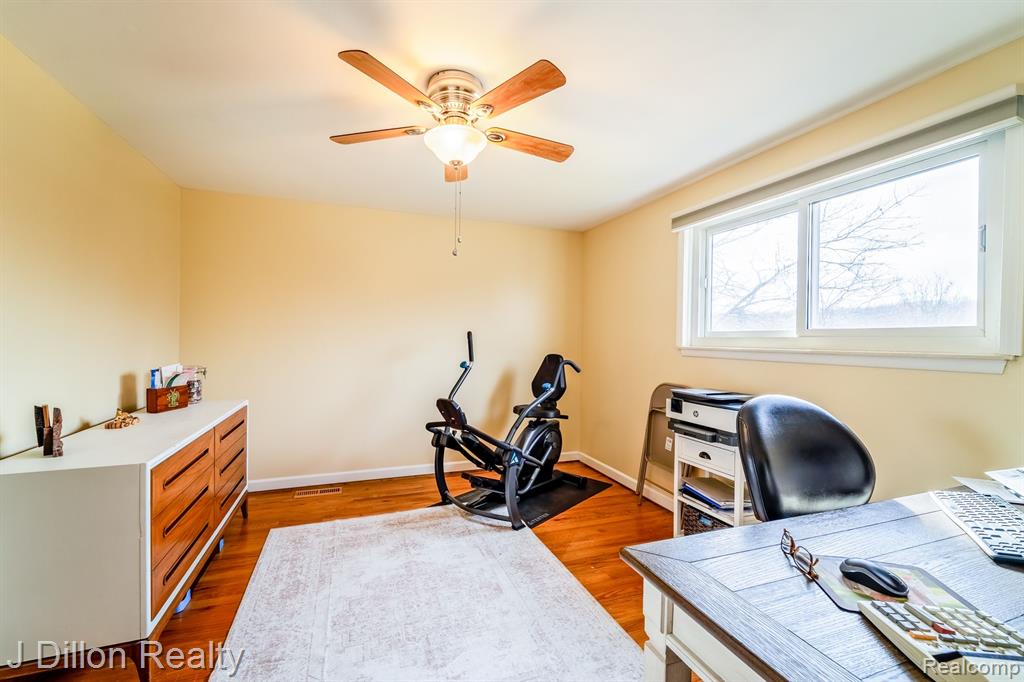 39830 EDMUNDTON Drive, Canton, MI 48187 — Photo 41