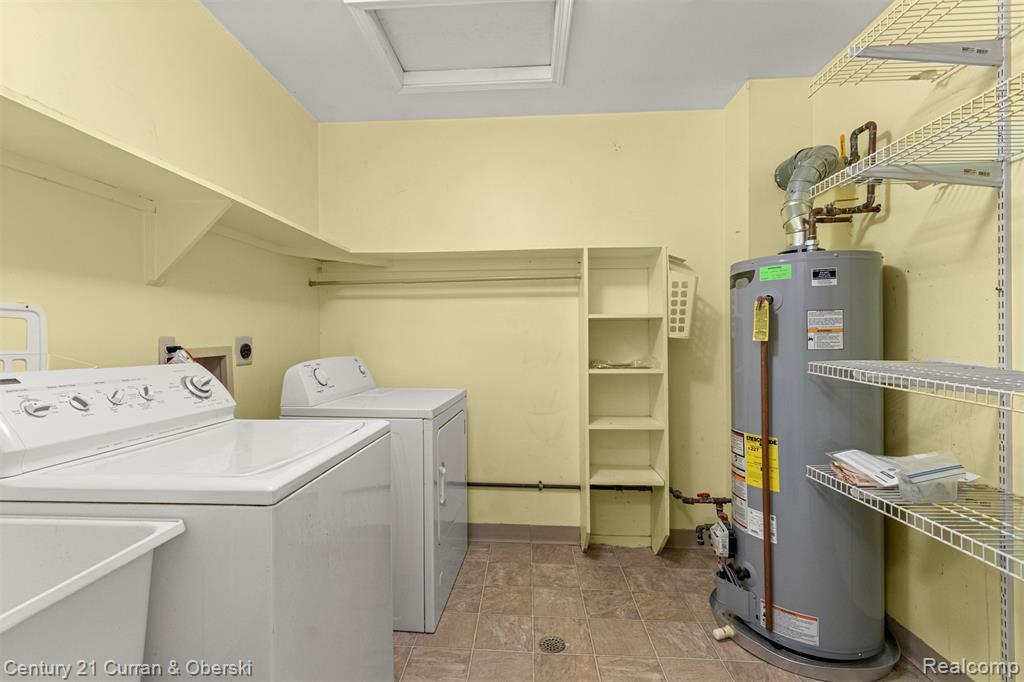 42580 Lilley Pointe Drive, Canton, MI 48187 — Photo 15