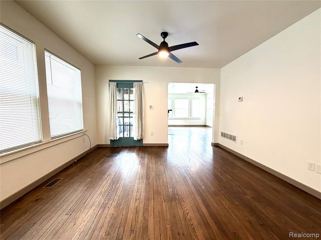 2045 Calvert Street, Detroit, MI 48206 — Photo 14