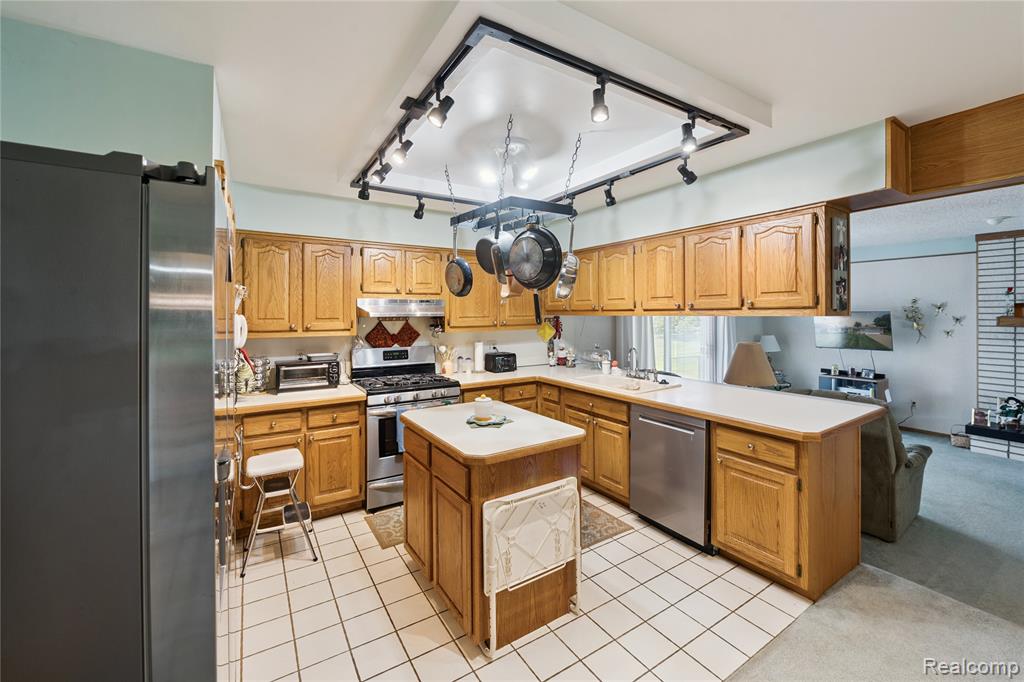 8268 Cooley Beach Drive, White Lake, MI — Photo 13