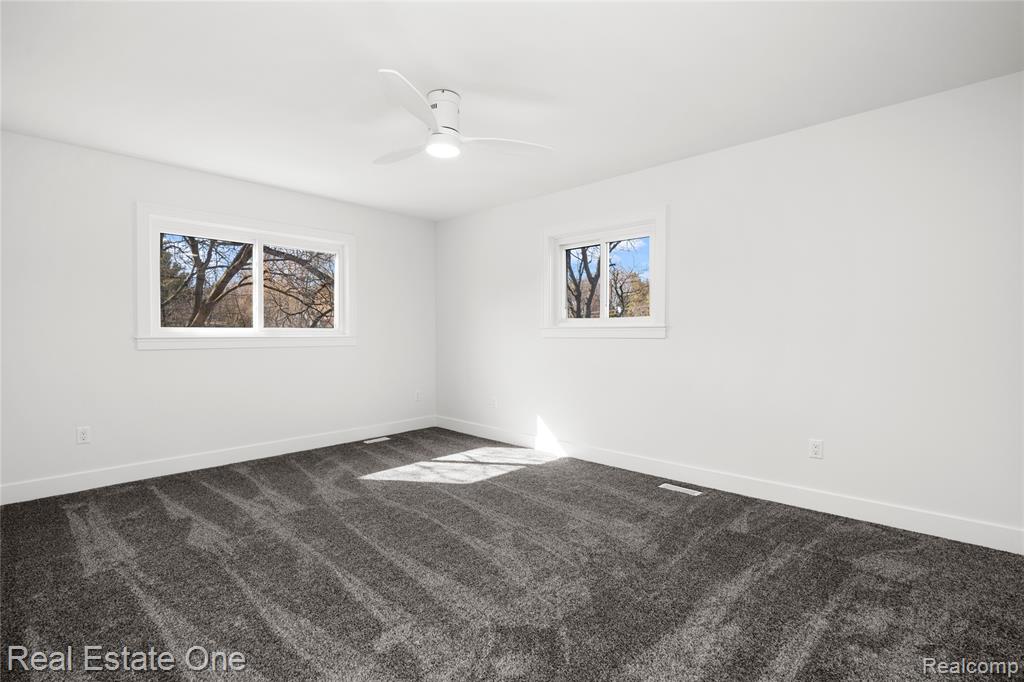 5742 Springwater Lane, West Bloomfield, MI — Photo 37