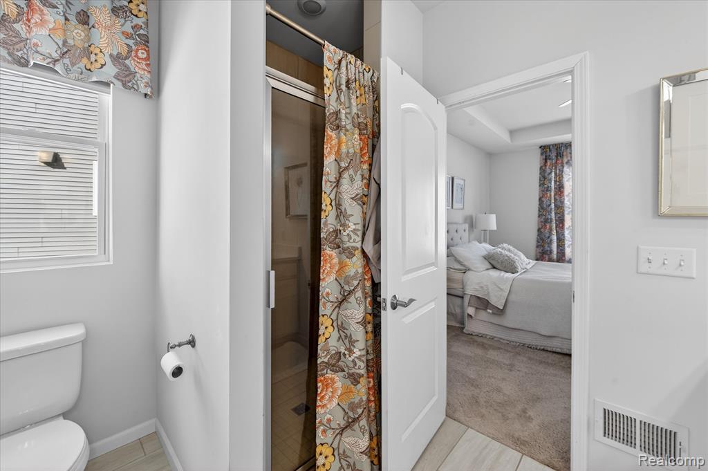 8185 Carston Lane, Brighton, MI 48116 — Photo 16