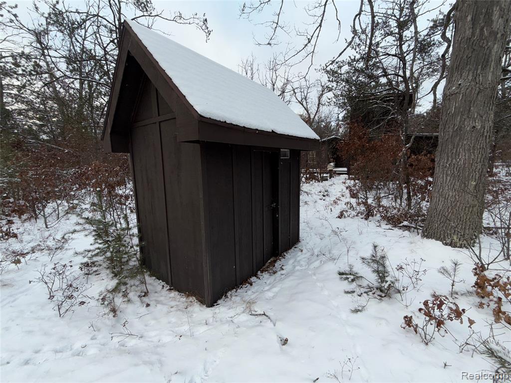 10270 S Queens Highway, Chase, MI 49623 — Photo 11