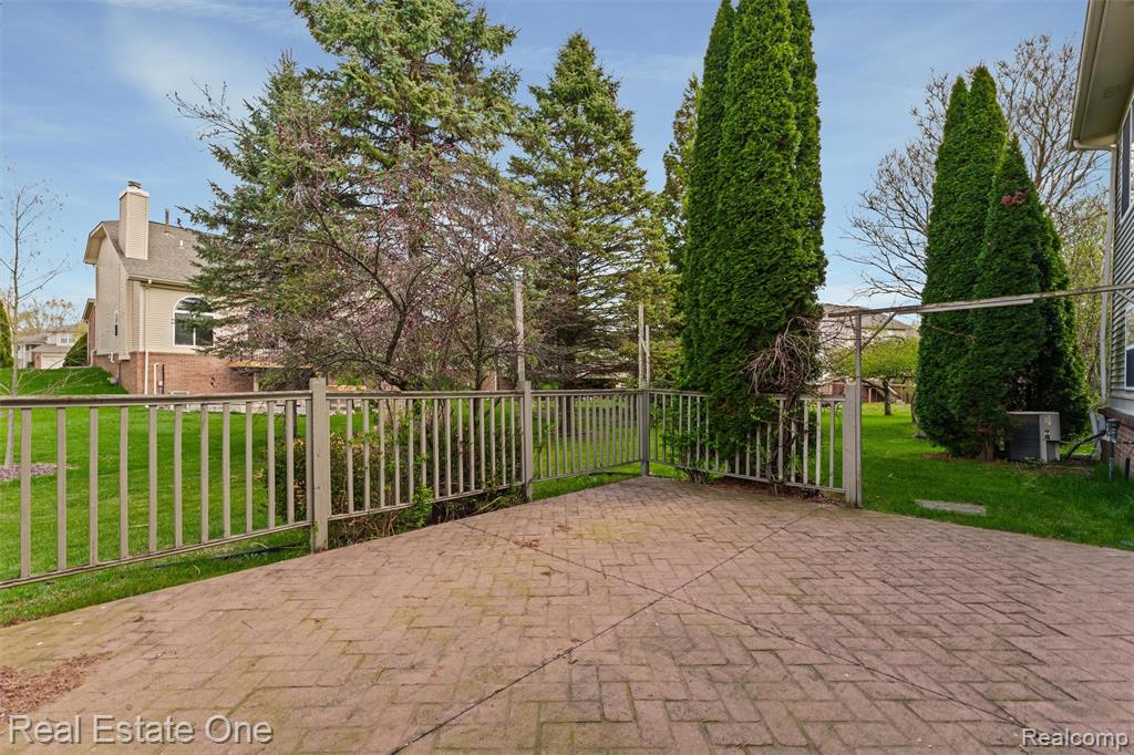 4721 Carrington Drive, Rochester, MI 48306 — Photo 43