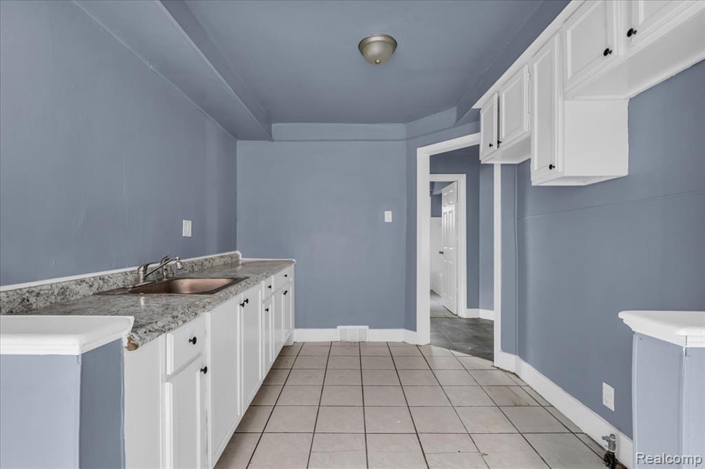 15366 Sussex Street, Detroit, MI 48227 — Photo 9