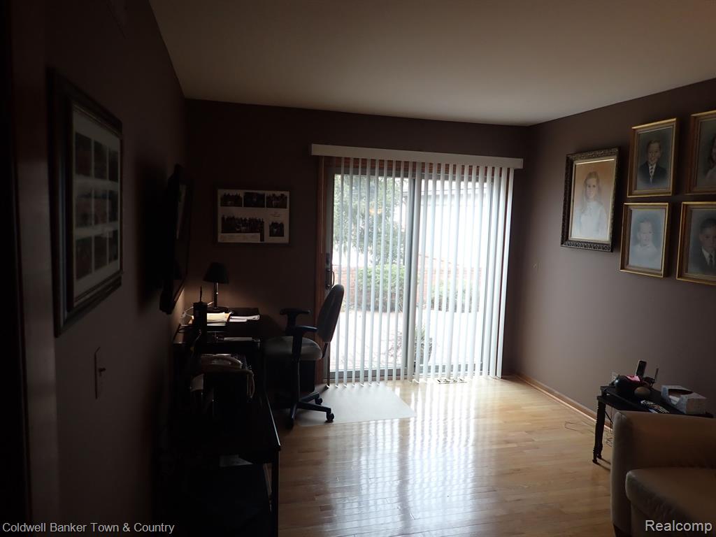 37711 AMBER Drive, Farmington Hills, MI 48331 — Photo 16