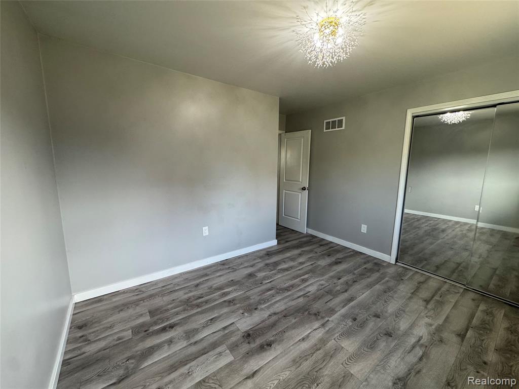 43005 FREEPORT Drive, Sterling Heights, MI 48313 — Photo 12