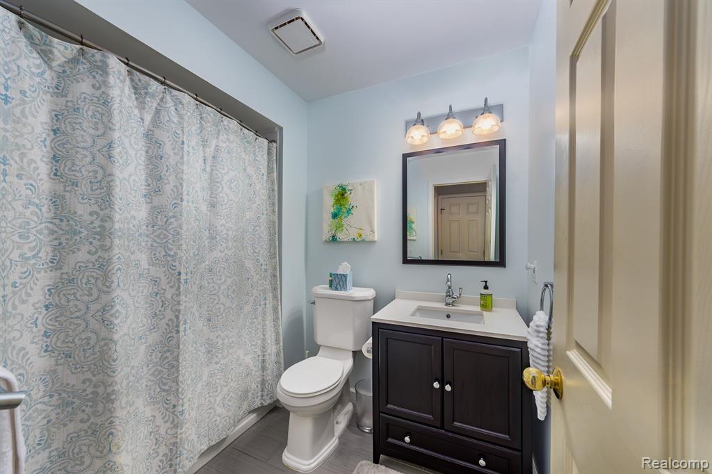 4467 GOLF VIEW Drive, Brighton, MI 48116 — Photo 32