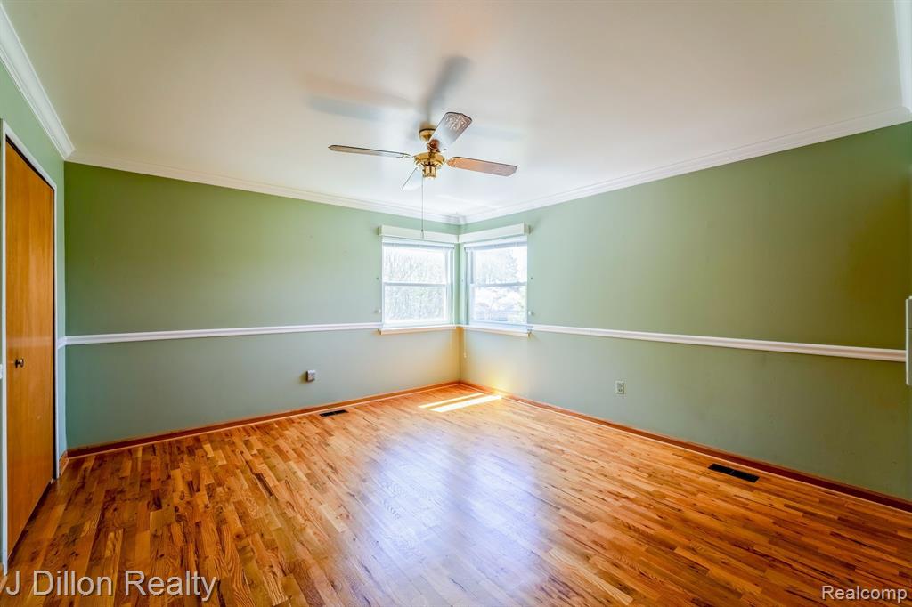 9121 TAVISTOCK Drive, Plymouth, MI 48170 — Photo 37