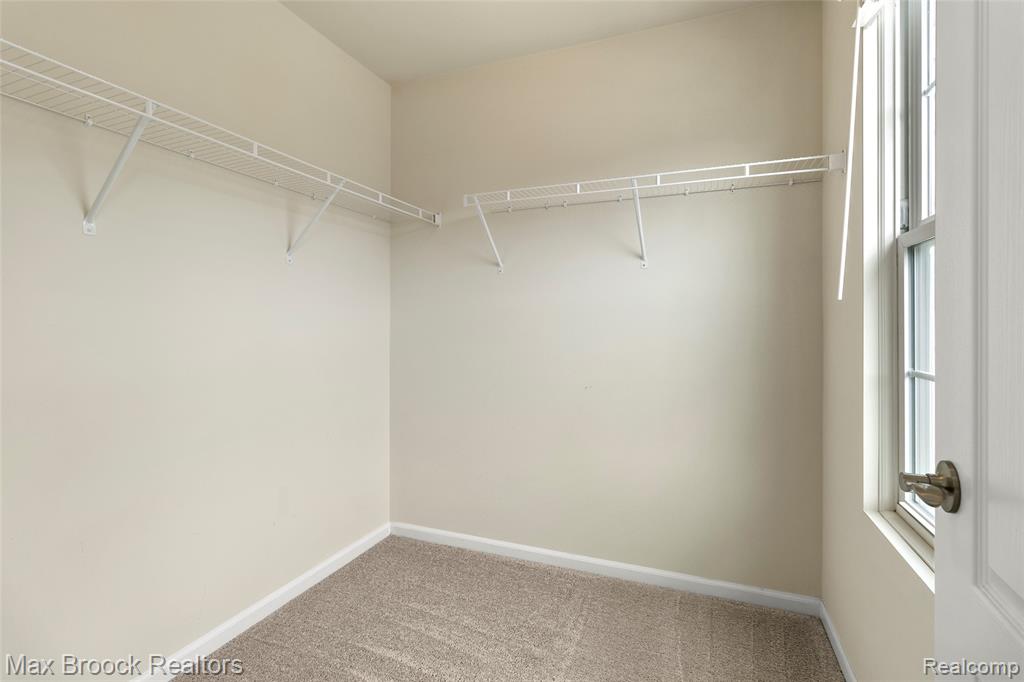 43474 CHANCELLOR Lane SE, Novi, MI — Photo 25