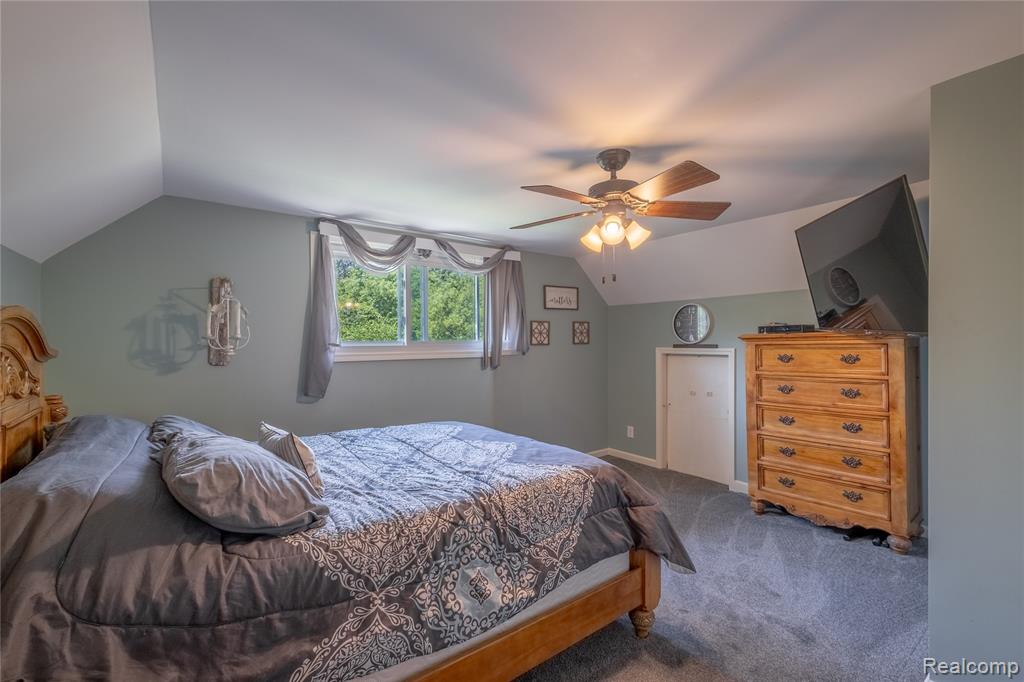 11010 Hegel Road, Goodrich Vlg, MI — Photo 15
