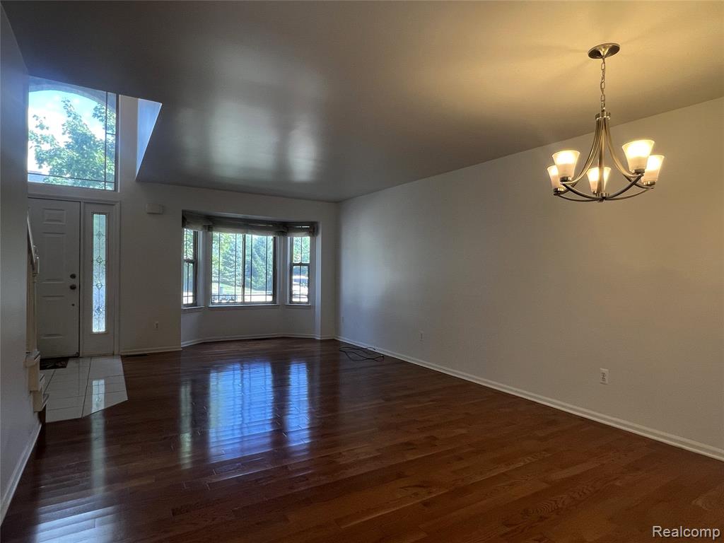 6161 Elarz Drive, Troy, MI 48085 — Photo 7