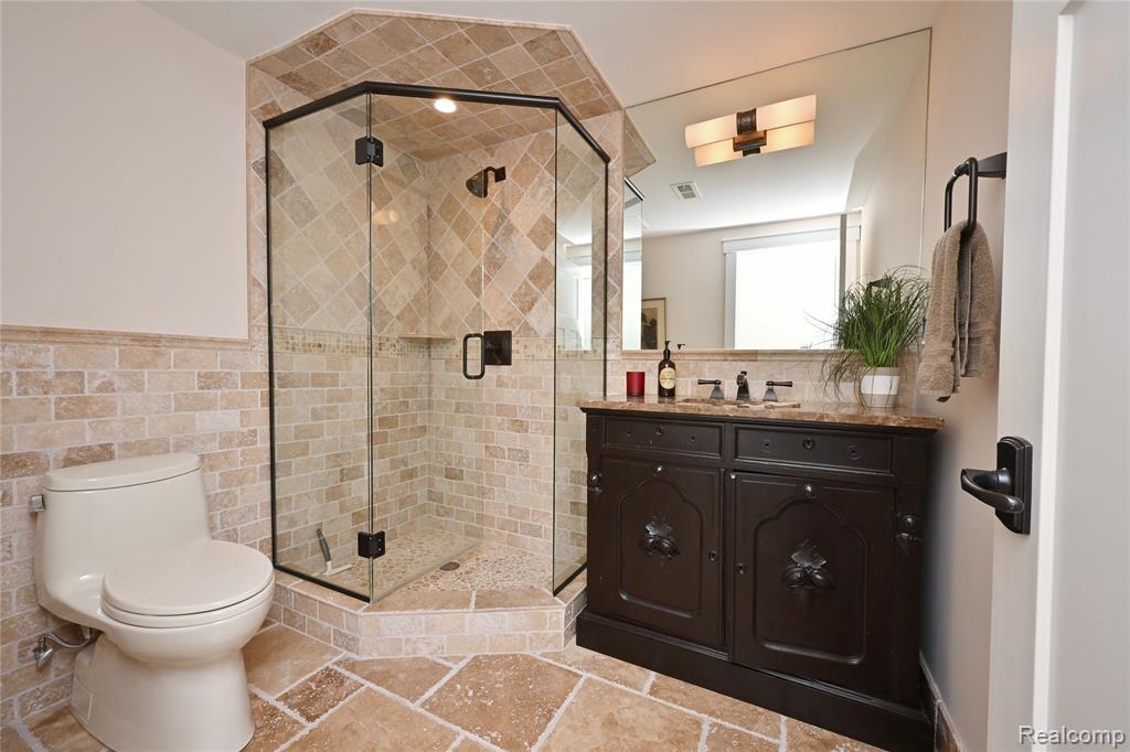 4801 N Harsdale Road, Bloomfield Hills, MI 48302 — Photo 44