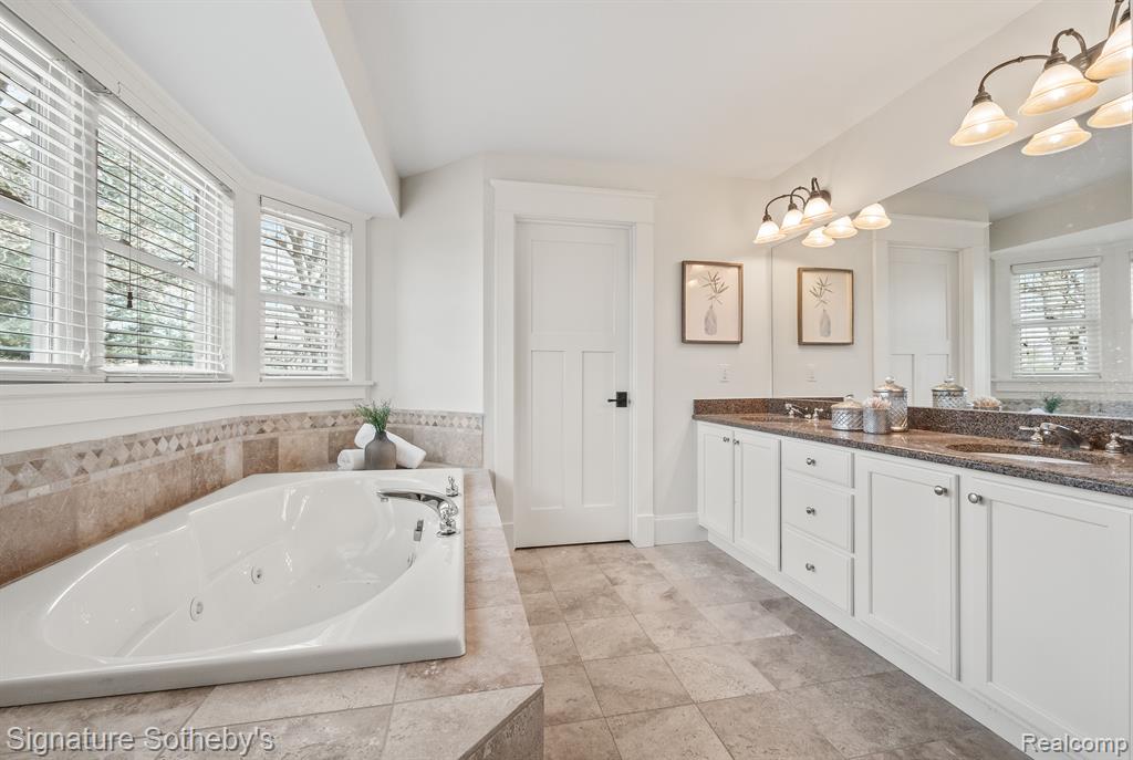 5027 GROVER Drive, Brighton, MI 48116 — Photo 30