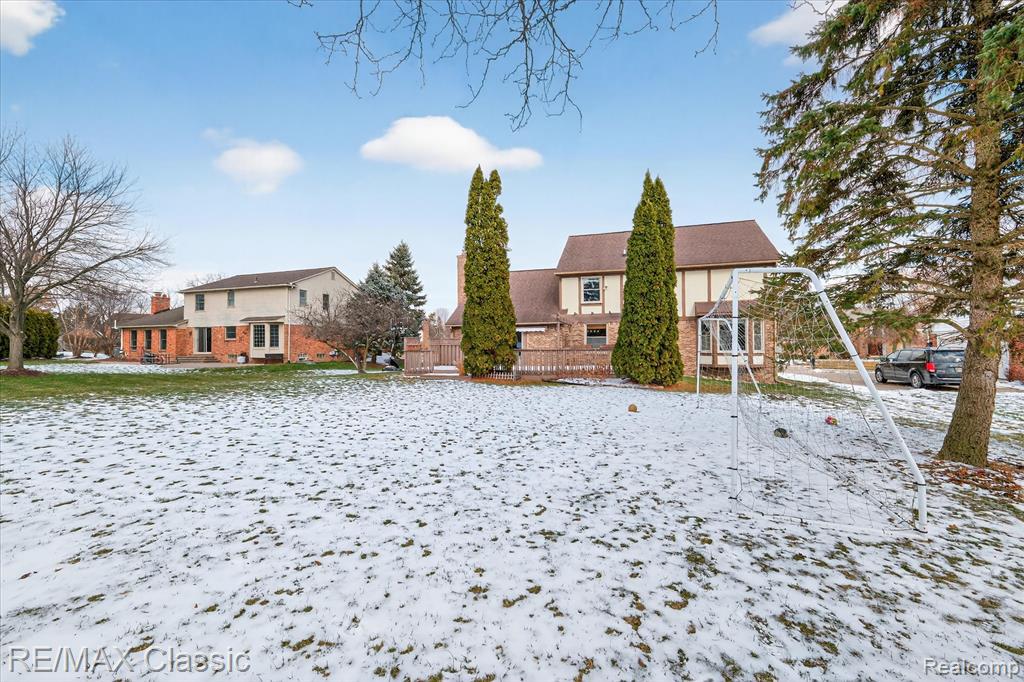 9377 Pineview Drive, Plymouth, MI 48170 — Photo 43