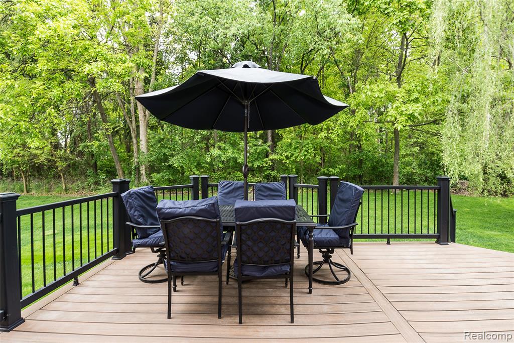 29811 Bradford Drive, New Hudson, MI 48165 — Photo 33