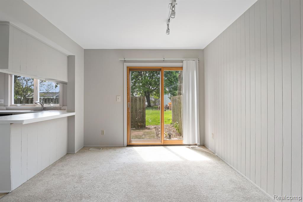 3607 BURBANK Drive, 151, Ann Arbor, MI 48105 — Photo 13