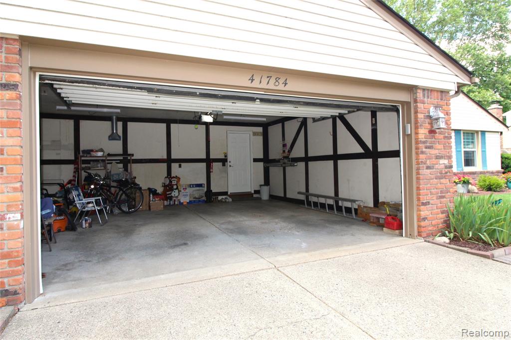 41784 Ladywood Drive, Northville, MI 48168 — Photo 41