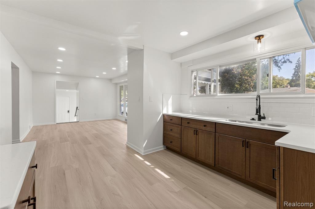 5925 Gilman Street, Garden City, MI — Photo 13
