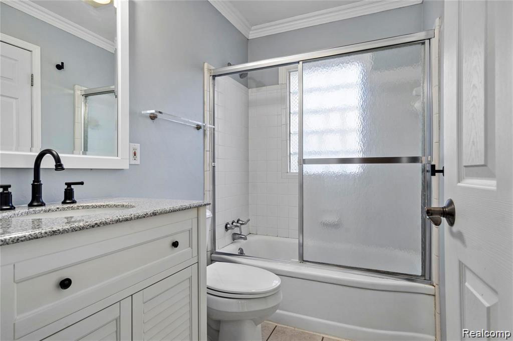 4033 OAKSHIRE Avenue, Berkley, MI 48072 — Photo 9