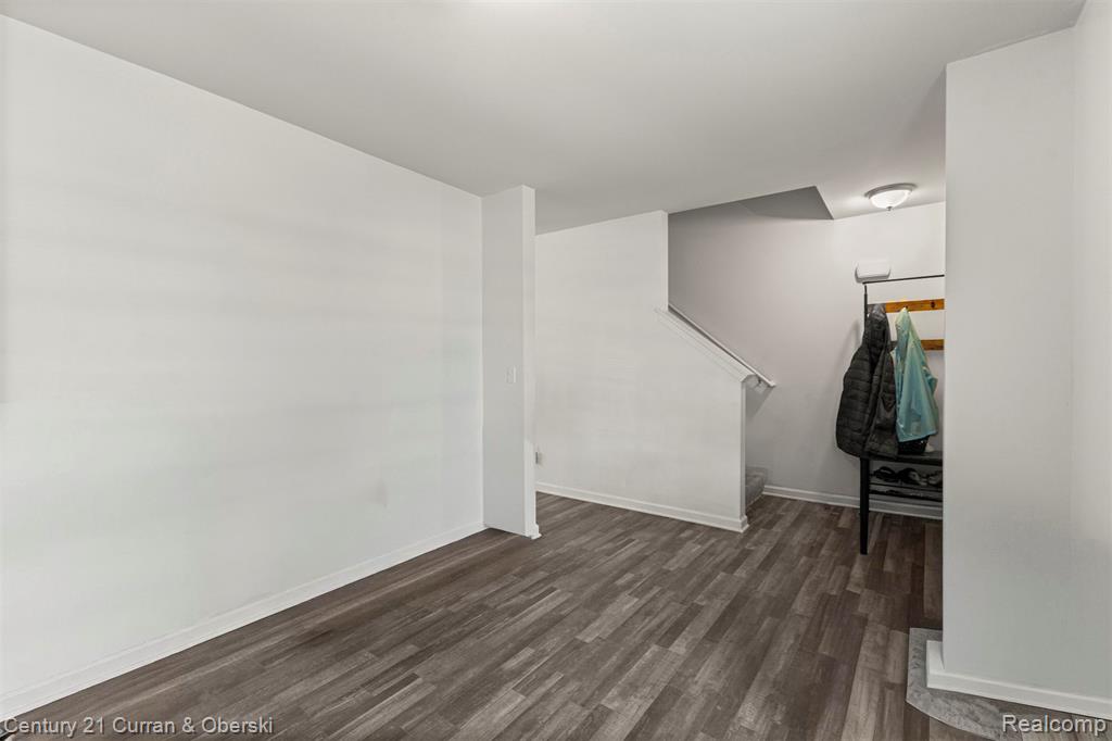 1659 Greenway Drive, Ypsilanti, MI 48198 — Photo 13