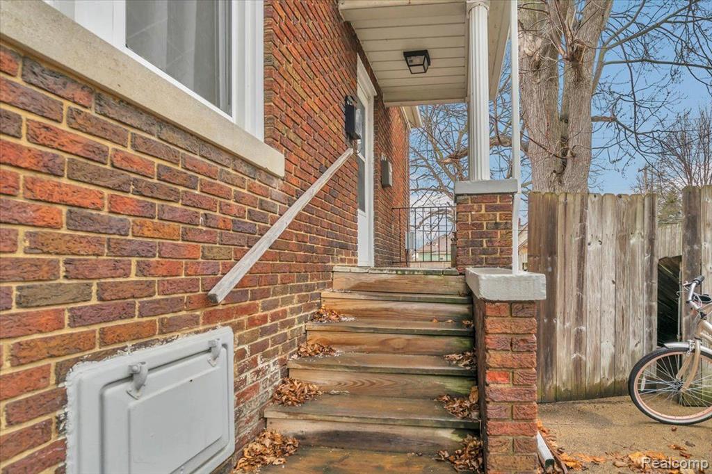 428 VINEWOOD Street, Wyandotte, MI 48192 — Photo 30