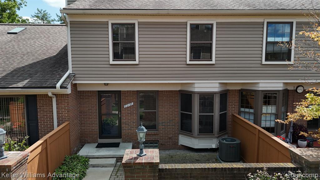 22180 Pondview, Novi, MI — Photo 3