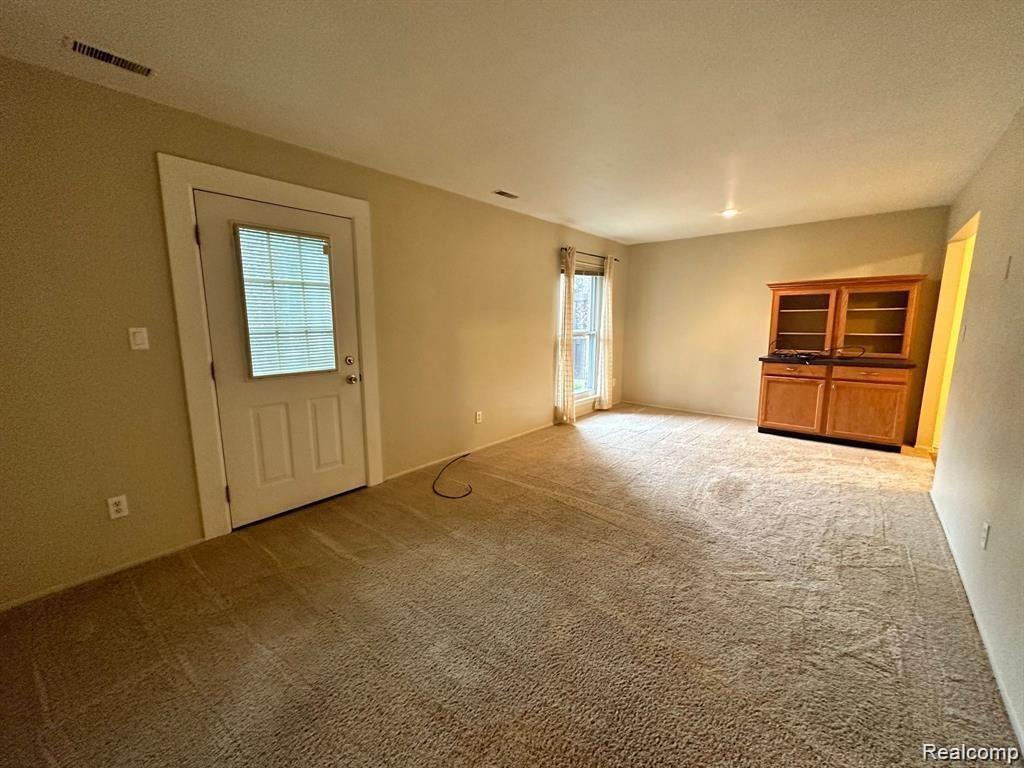 509 E UNIVERSITY Drive, 503, Rochester, MI 48307 — Photo 4