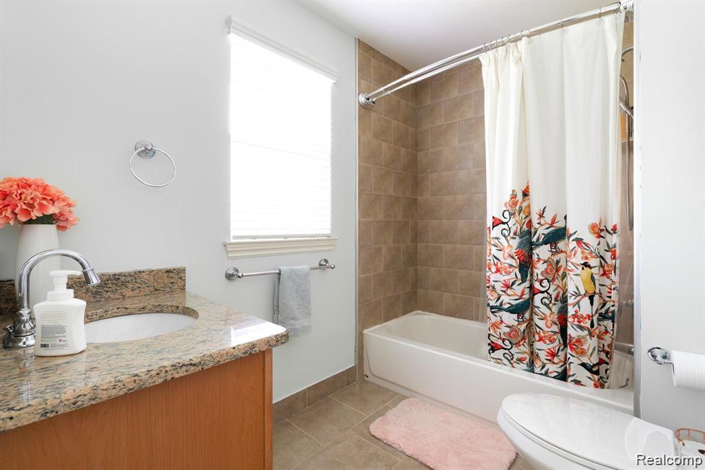 45630 Altz Street, Utica, MI 48315 — Photo 16