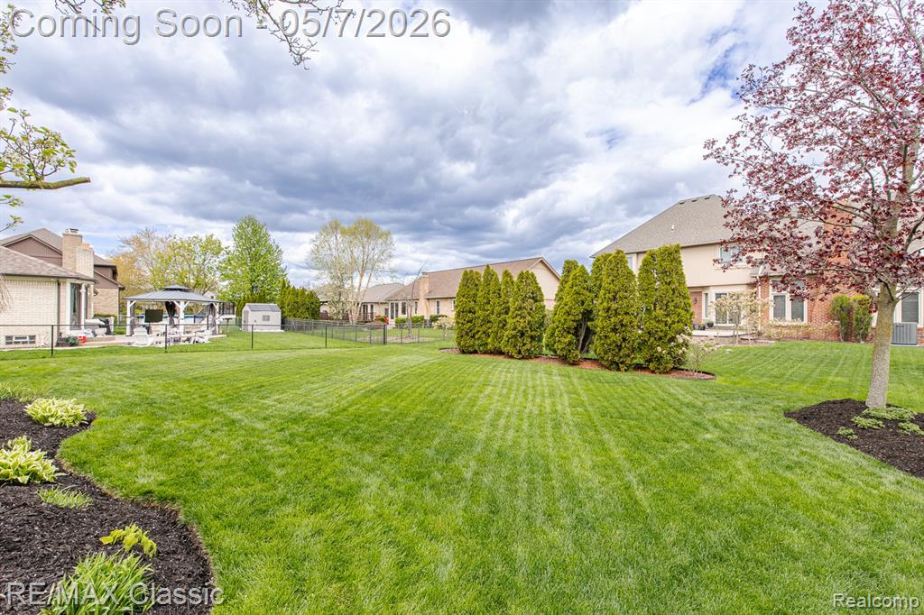 16497 Evelyn Drive, Macomb, MI 48042 — Photo 4
