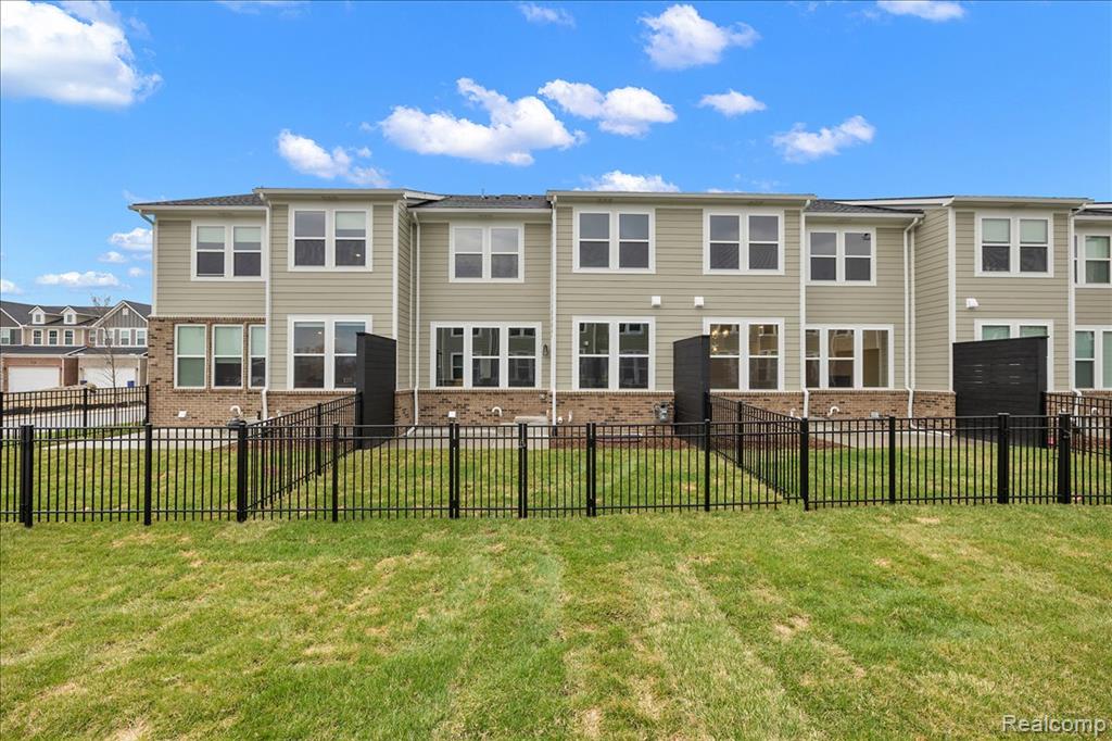809 Cortland Ln, Troy, MI 48085 — Photo 34