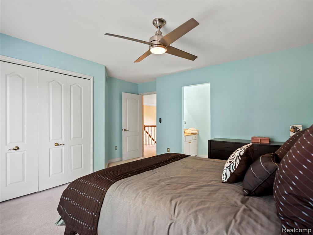 5657 Greenhill Drive, Troy, MI 48098 — Photo 43