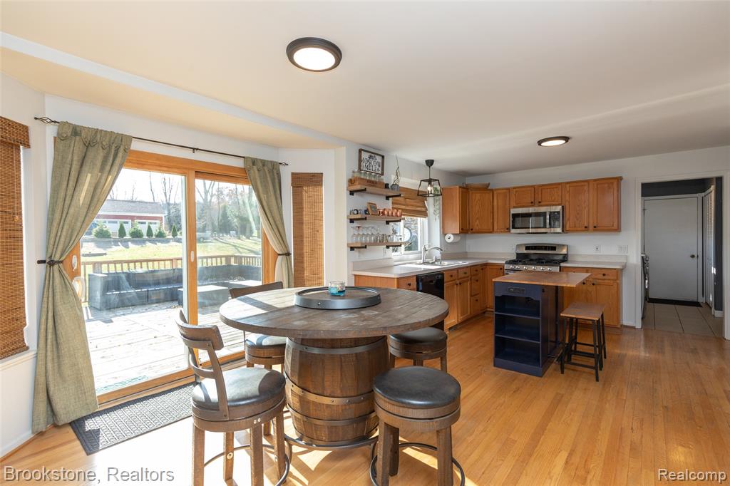 12567 BLUEBERRY Lane, Davisburg, MI 48350 — Photo 23