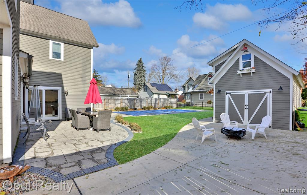 323 River Street - Photo 4
