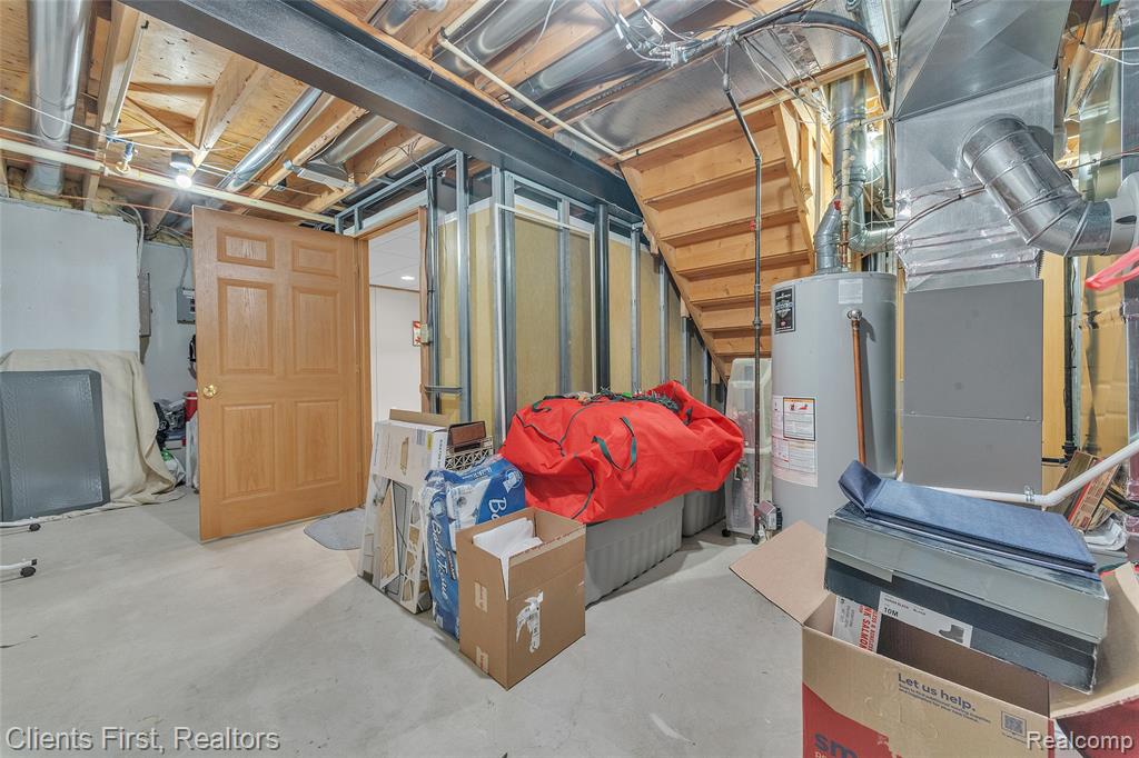 530 CONCORD Drive, Canton, MI 48188 — Photo 37