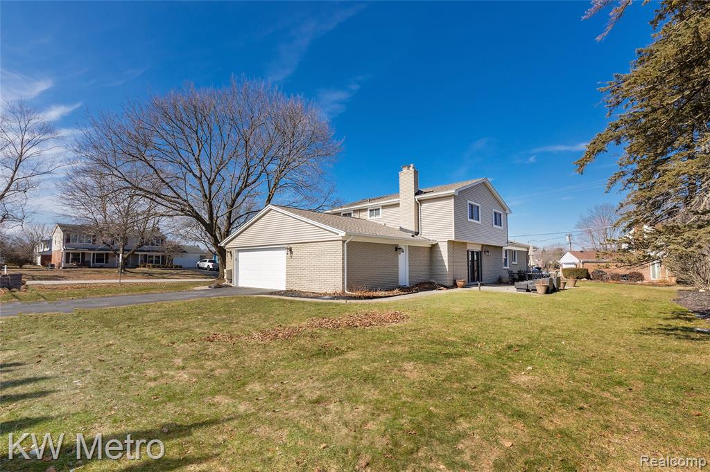 5897 Sutters Lane, Bloomfield Hills, MI 48301 — Photo 3