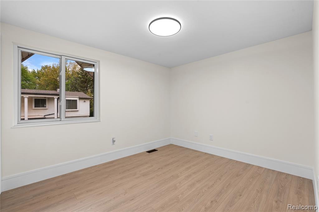 11828 Valley Boulevard, Warren, MI 48093 — Photo 18