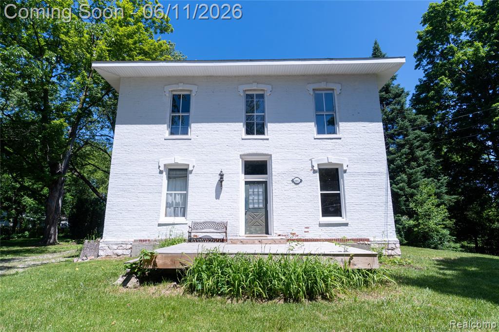807 Baird Street, Holly, MI 48442